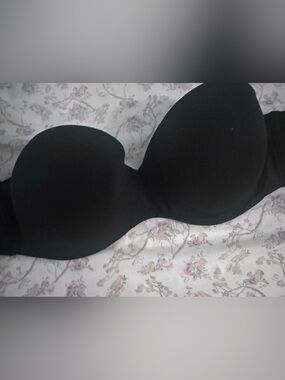 Maidenform Black Strapless Molded Cup Bra